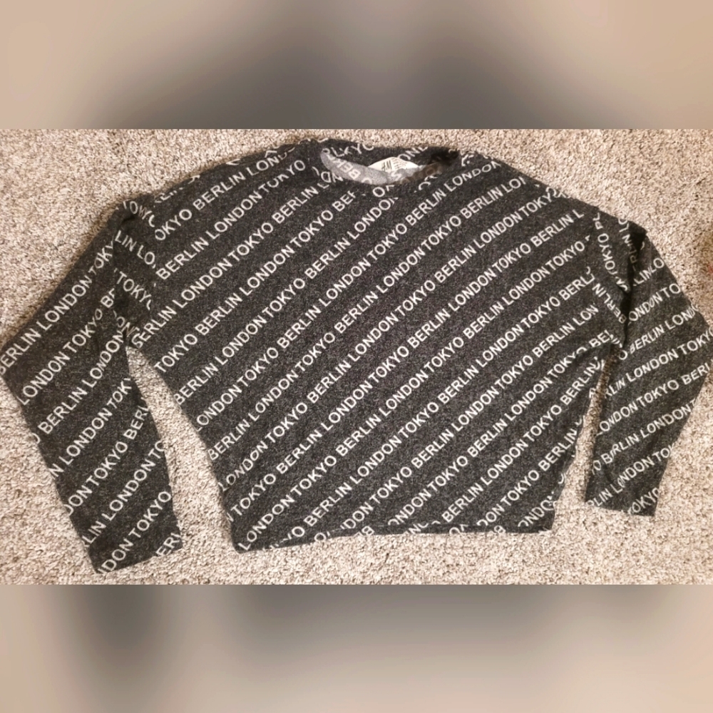 H&M Tokyo London Berlin shirt sz 10/12